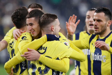 Nhận định Feyenoord vs Fenerbahce: Van Persie đấu trí Mourinho
