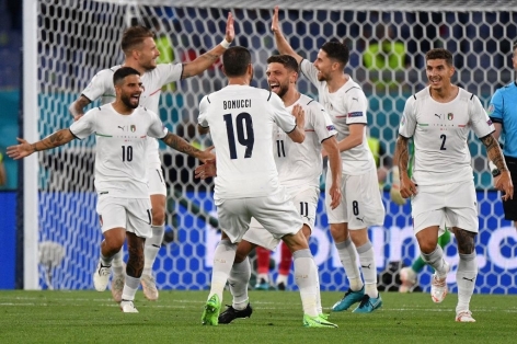 Sao Juventus 'tri ân' đồng đội, tạo bàn thắng đầu tiên của Euro 2021
