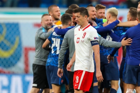 Lewandowski nói gì trong ngày mờ nhạt trước Slovakia?