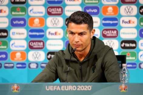Ronaldo chính thức lên tiếng về khả năng trở lại MU trước trận Hungary