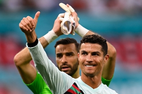 Ronaldo khẳng định đanh thép trong ngày đi vào lịch sử