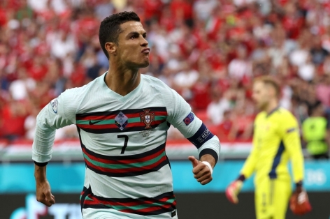 'Ronaldo đá penalty mà ăn mừng như thể vô địch'
