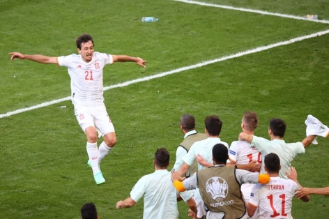 Tây Ban Nha đánh bại Croatia sau trận cầu 8 bàn thắng