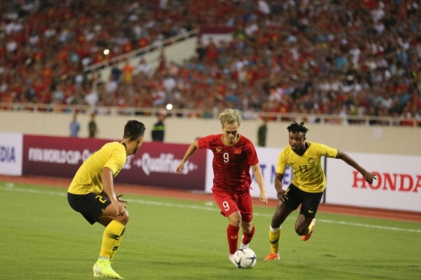 CĐV Malaysia tin đội nhà 'vùi dập' Việt Nam 11-0