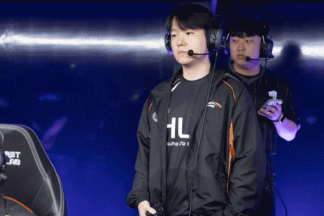 Thua T1, HLV HLE ngay lập tức đổ lỗi do meta