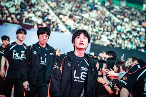 Peanut gửi chiến thư tới Levi tại LOL EWC 2025
