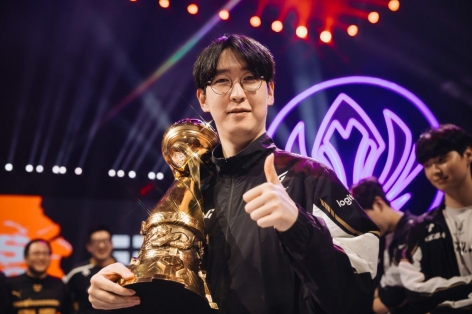 EWC 2025: Thắng dễ FLYQuest, sao trẻ Gen.G vẫn không dám chủ quan