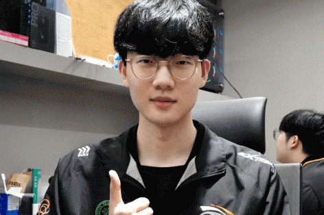 HLE nghiền nát KT, Viper lập Pentakill mãn nhãn