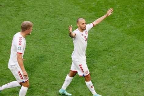Đại thắng Xứ Wales, Đan Mạch giành vé đầu tiên vào Tứ kết Euro