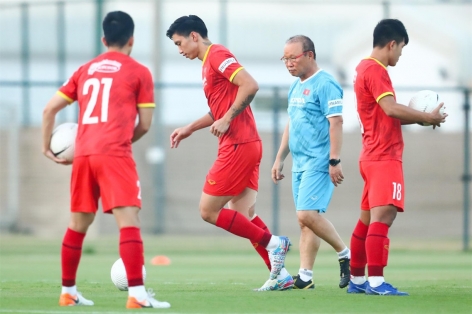 Đoàn Văn Hậu hé lộ 'điều bất ngờ' về HLV Park tại AFF Cup