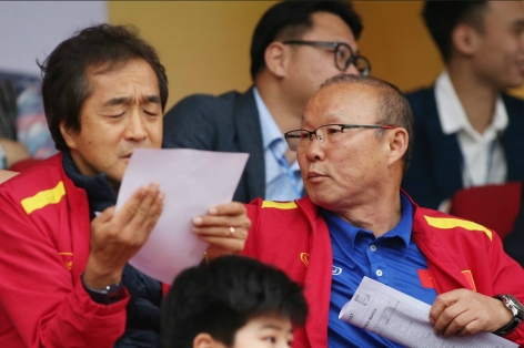 HLV Park do thám 'đối thủ của ĐT Việt Nam' ở bán kết AFF Cup?