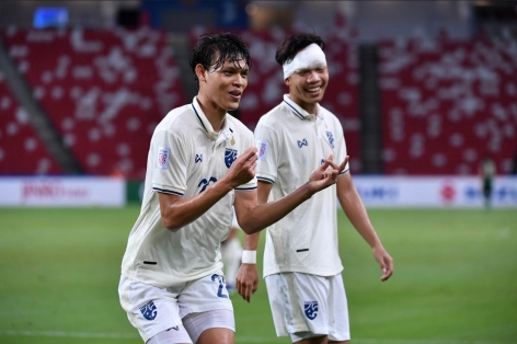 Thắng dễ Singapore, Thái Lan giành ngôi nhất bảng AFF Cup