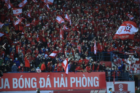 'Đội đầu bảng V-League' làm điều bất ngờ với tinh thần Việt Nam