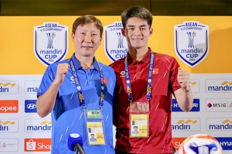 HLV Kim Sang Sik: 'U23 Philippines mạnh ngang U23 Việt Nam'
