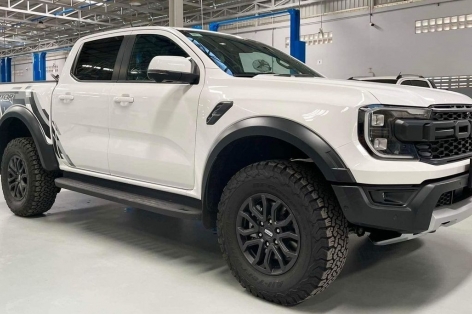 Đại lý hé lộ giá xe Ford Ranger Raptor 2023: từ 1,329 tỷ đồng, ra mắt vào tháng sau
