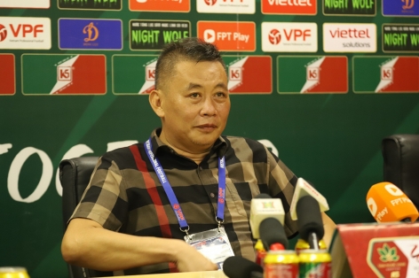 HLV Bình Định nói lý do không đăng kí Văn Lâm, dùng đội dự bị đấu HAGL