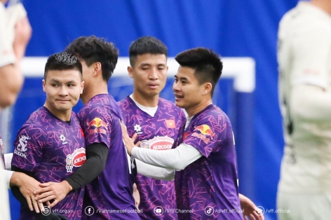 CĐV Đông Nam Á phản ứng khi ĐT Việt Nam thăng hoa trước AFF Cup