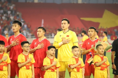 HLV Kim Sang Sik gây bất ngờ khi không gọi 1 sao Việt kiều