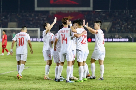 Trực tiếp Việt Nam 4-1 Lào: Lào ghi bàn danh dự