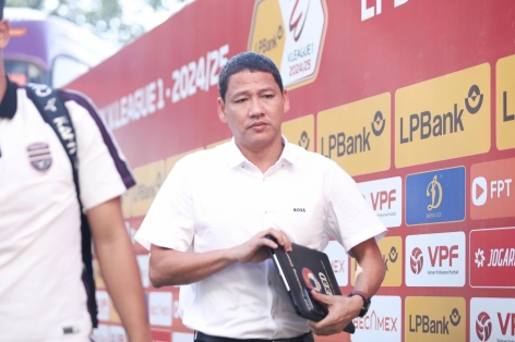 HLV Anh Đức kể hàng loạt vấn đề tại CLB Bình Dương
