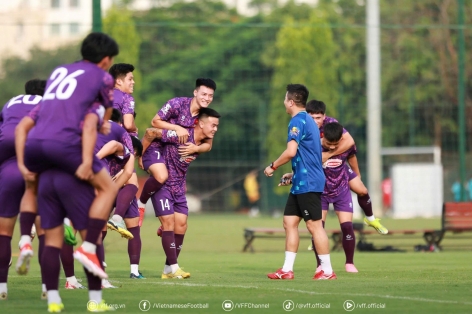 Tiền đạo Việt kiều Châu Âu lên U22 Việt Nam chuẩn bị cho SEA Games