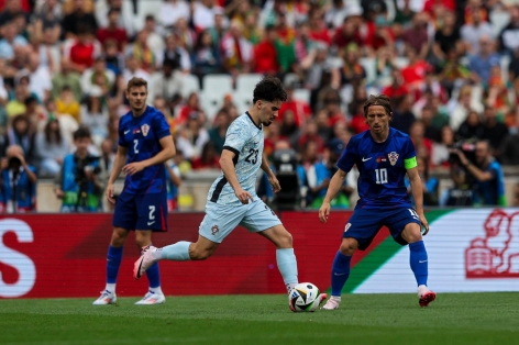 Không Pedri hay Bellingham, Modric chỉ thẳng tiền vệ hay nhất lúc này