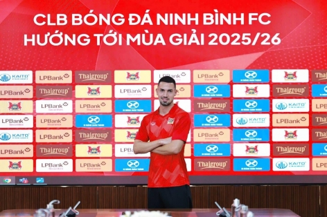 Tiền vệ Tây Ban Nha háo hức được thi đấu tại V-League