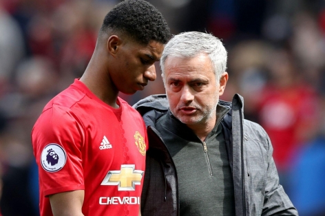 Jose Mourinho tính gây sốc với Rashford