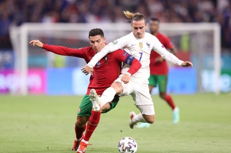 ĐHTB vòng bảng Euro 2021: Không thể thiếu Ronaldo, De Bruyne