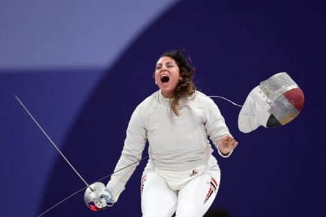 Nữ kiếm sĩ mang bầu 7 tháng vẫn thắng số 10 thế giới tại Olympic 2024