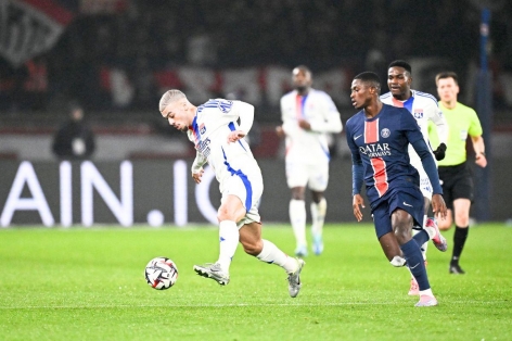 PSG có thực sự đã cứu Lyon?