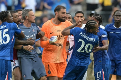 Luis Enrique lên tiếng về hành vi đánh Joao Pedro