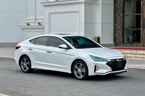 Bất ngờ với mức giá rao bán của Hyundai Elantra Sport 2019 sau 5 năm lăn bánh