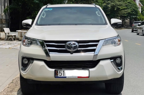 Bất ngờ với mức giá rao bán của Toyota Fortuner 2017 bản xăng nhập khẩu sau 7 năm sử dụng