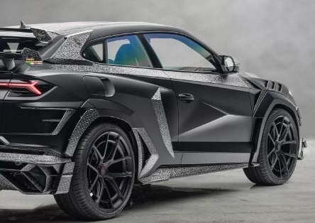 Lamborghini Urus xuất hiện khác lạ qua bàn tay của Mansory