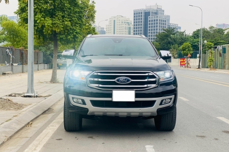 Lăn bánh 4 năm, Ford Everest bản Cao nhất khấu hao gần 600 triệu đồng