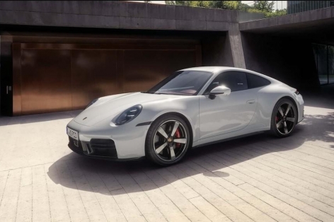 Porsche 911 Carrera S 2025: Nâng cấp vượt trội với sức mạnh và công nghệ đỉnh cao