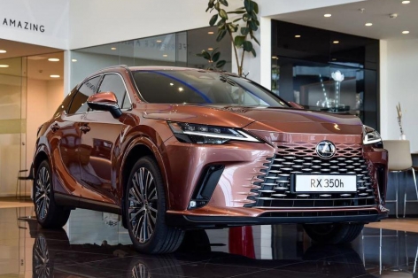 SUV hạng sang Lexus RX Hybrid 2025 rục rịch chào sân thị trường Việt, ngừng phân phối 2 bản thường