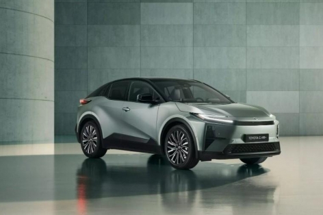 Toyota ra mắt SUV điện C-HR+ dành cho khách hàng trẻ, giá bán vẫn còn là 'ẩn số'