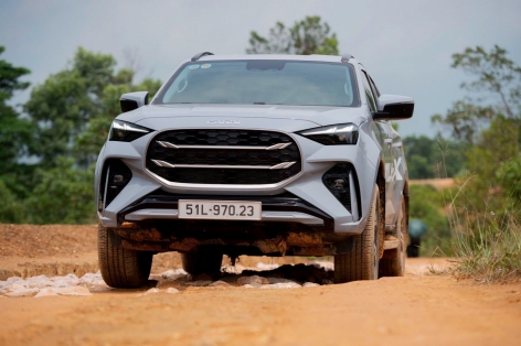 Isuzu mu-X 2025: Bản nâng cấp nhưng chưa trọn vẹn