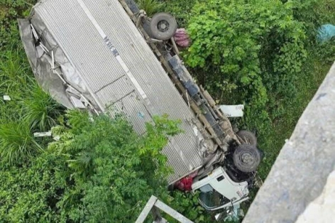 Tai nạn nghiêm trọng trên đường Hồ Chí Minh hé lộ khoảng trống trong an toàn giao thông?