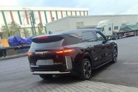 VinFast âm thầm thử nghiệm mẫu xe mới: Sang hơn VF 9, dài hơn President và có thể chống đạn?
