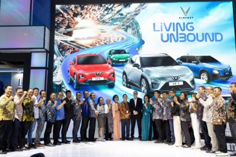 VinFast tăng tốc sản xuất tại Indonesia: Lộ diện “át chủ bài” đầu tiên lăn bánh