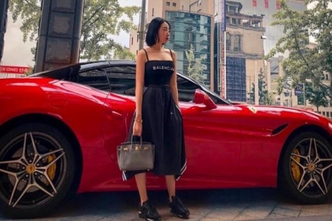 Từ TikTok triệu view đến siêu xe chục tỷ: Cuộc sống hào nhoáng của Cún Bông trước ngày bị bắt