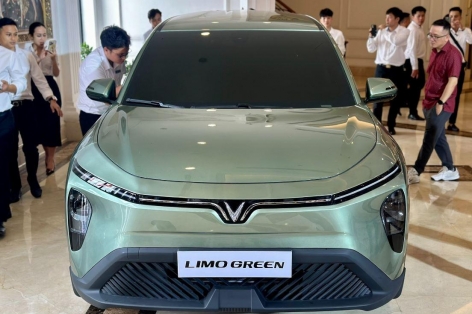 Công bố thông số chính thức của VinFast Limo Green: Trang bị ấn tượng, chạy 450km, đấu tay đôi Xpander – Veloz