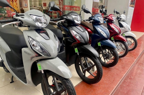 Giá lăn bánh xe máy tại Hà Nội, Thành phố Hồ Chí Minh giảm đáng kể nhờ chính sách này