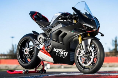 Bảng giá xe máy Ducati tháng 07/2025: Chi tiết từng mẫu từ Diavel, Hypermotard đến DesertX