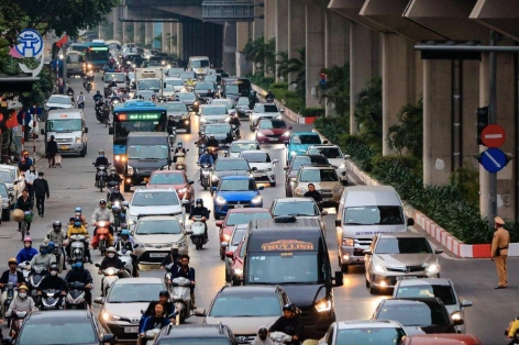 Hà Nội dự kiến tăng mạnh phí trước bạ và cấp biển số: Người dùng xe xăng, dầu sẽ phải trả giá cao hơn