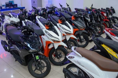 Xe máy xăng đồng loạt giảm giá trước làn sóng chuyển dịch sang xe điện