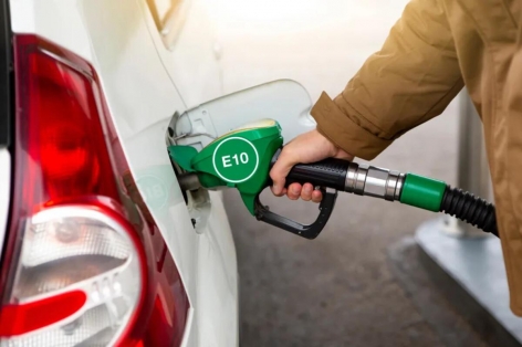 Xăng E10 là gì? Giá rẻ liệu có đồng nghĩa với tiết kiệm?